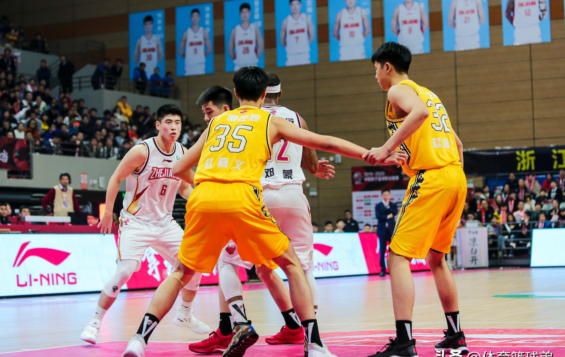 广厦客场击败青岛，实现反弹的简单介绍